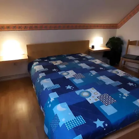 Sonniges Dachgeschoss-refugium, Apartment